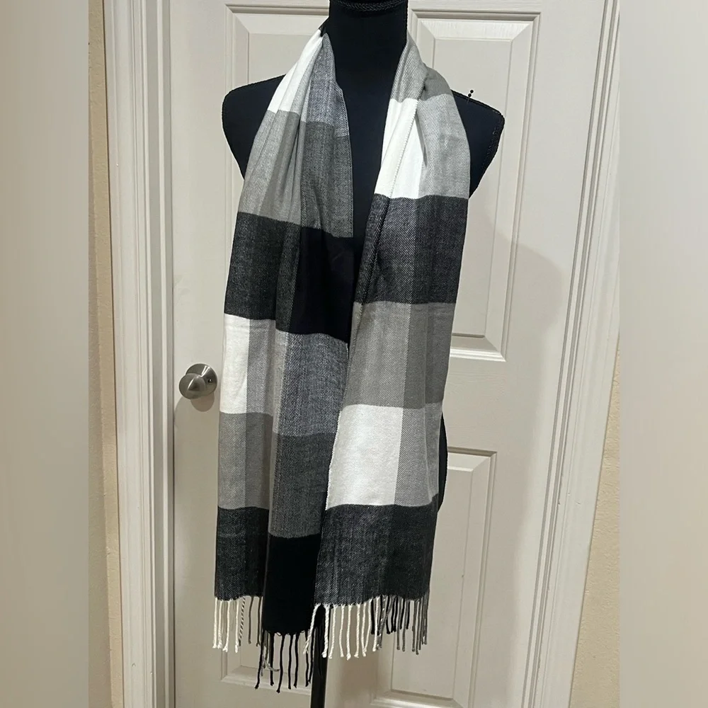 ITALY DESIGN CASHMERE BLEND PLAID WOMENS SCARF